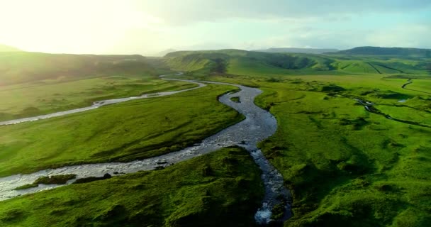 Чудесні Природні Краєвиди Захоплені Ісландії Під Час Чарівної Години Зображують — стокове відео