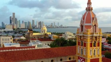 A flyover drone shot of the Cathedral of Santa Catalina.