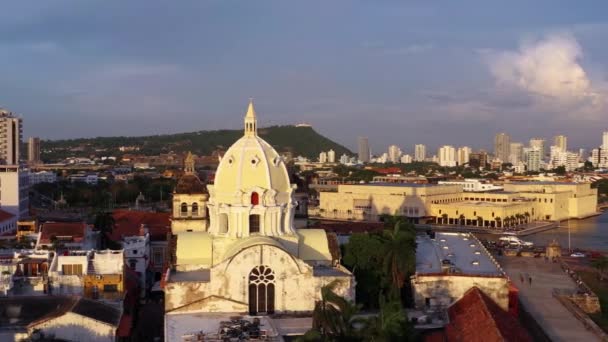 Aerial Shot Sunset Showing San Pedro Claver Cathedral — Video Stock