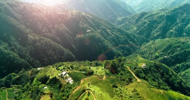 Beautiful Mountainous Landscape Sun Rays Hitting Camera — Stockvideo