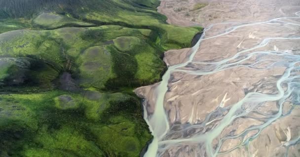 Icelandic Landscape Showing Glaring Light Sun Middle Sky Clouds Gathering — Stockvideo