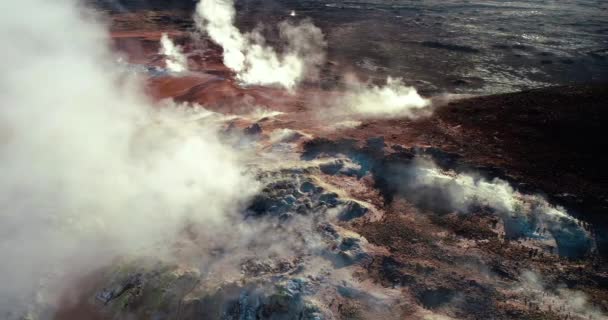 Tiro Constante Campo Buracos Geotérmicos Hverir Islândia Drone Voa Acima — Vídeo de Stock