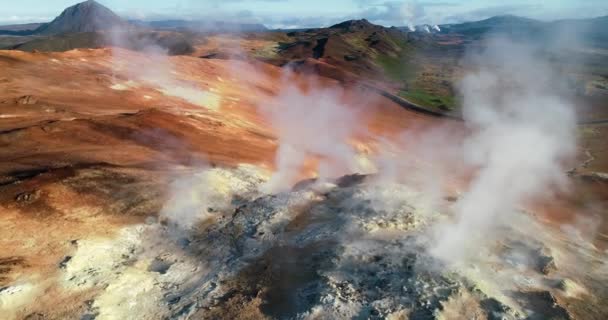 Large Mountain Slope Sulfuric Smoke Aerial View Natural Sight Hverir — Stock Video