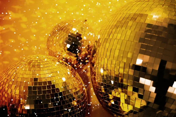 Goud Gekleurde Partij Disco Bal Kerstballen Heldere Gele Achtergrond — Stockfoto