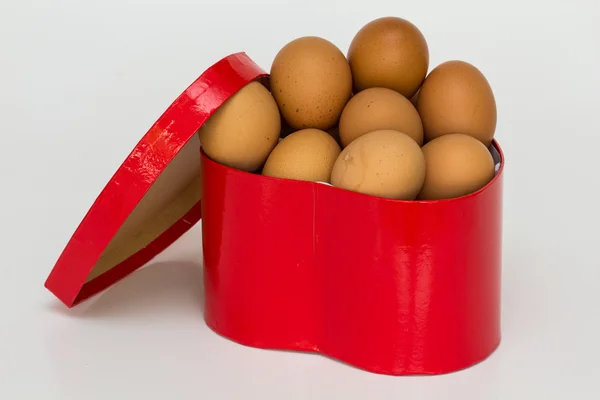 Caja de regalo y huevo —  Fotos de Stock