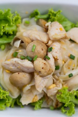 Kızarmış noodle.