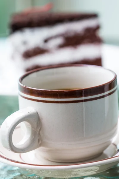 Black coffee and cake — Stock Photo, Image