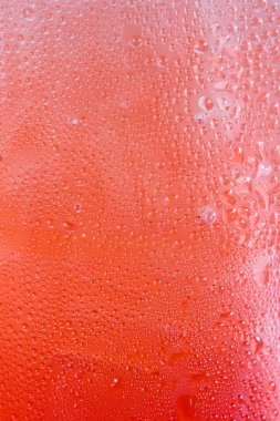 kırmızı su damlaları