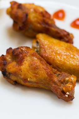 Kızarmış tavuk.