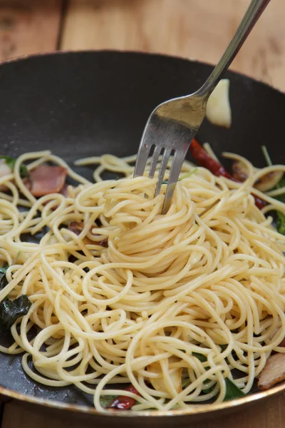 Spaghetti med bacon — Stockfoto