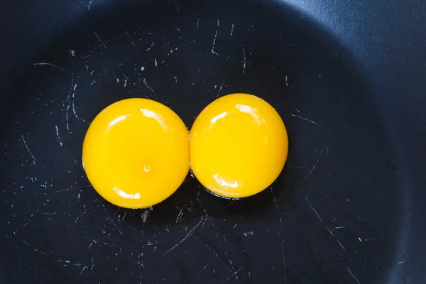 Huevos en la sartén —  Fotos de Stock