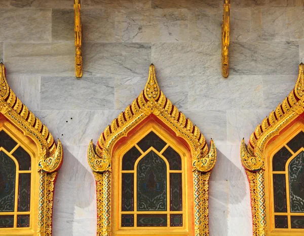 Venster van tempel — Stockfoto