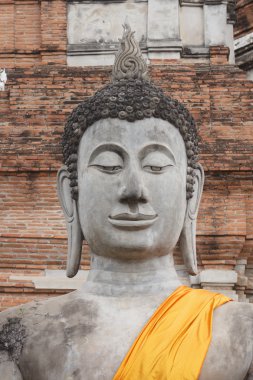 Buda'nın durumu wat yai chaimongkol, ayutthaya, Tayland at