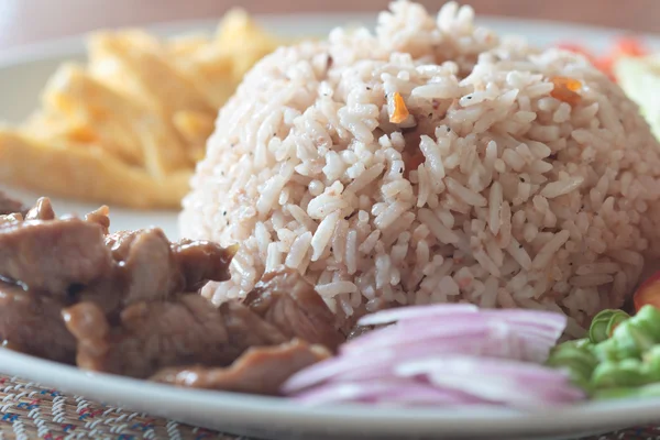 Arroz frito com a pasta de camarão — Fotografia de Stock