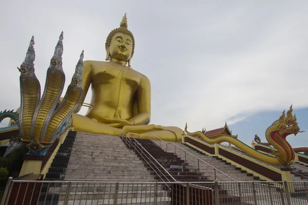 Stor buddha staty — Stockfoto