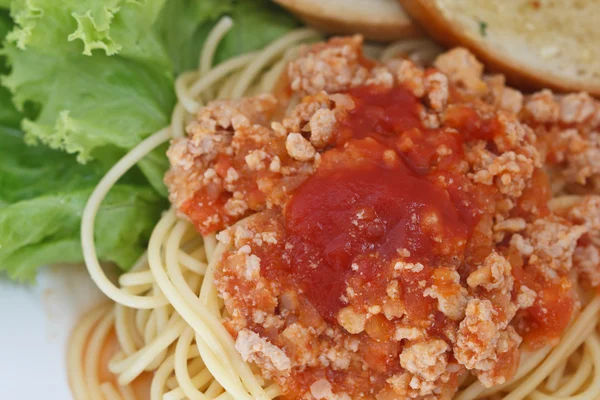 Espaguete com molho de tomate — Fotografia de Stock