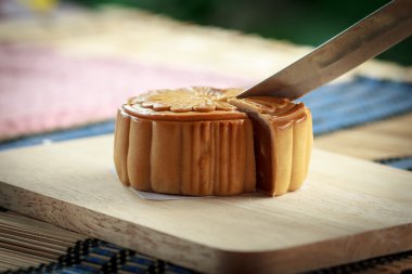 ünlü moon pastaberoemde maan taart
