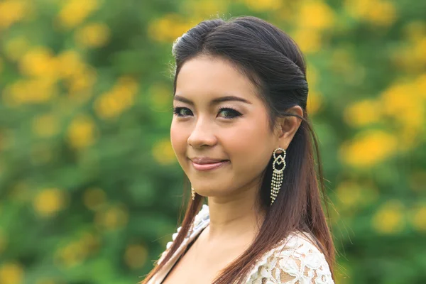 Retrato hermosa chica asiática — Foto de Stock