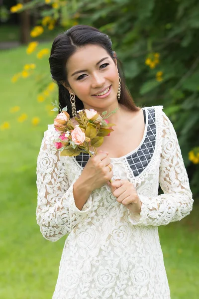 Retrato hermosa chica asiática — Foto de Stock