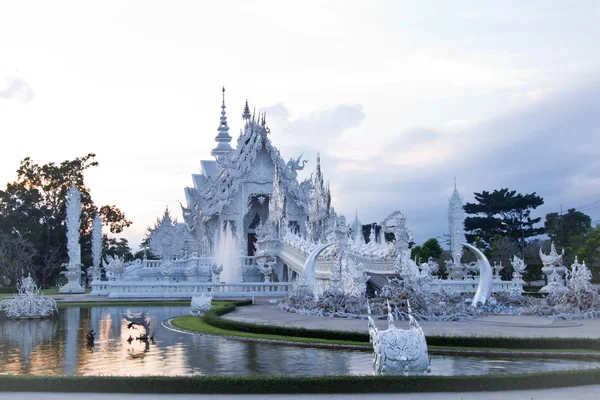 Wat rong khun, Chiang Rai, thailand — Stockfoto