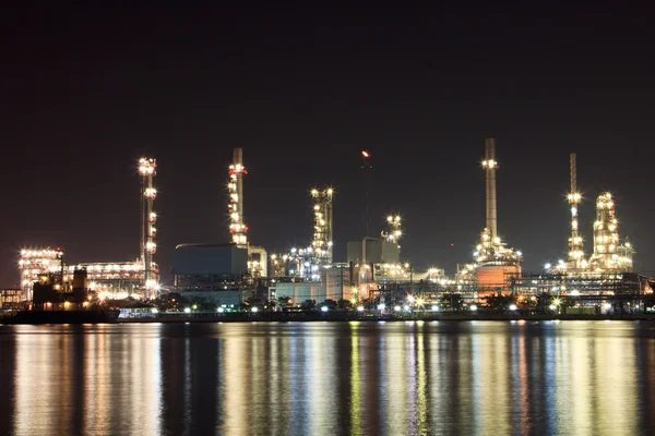 Oil refinery — Stock Photo, Image