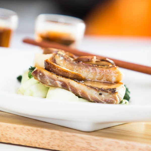 Balık sosu ve taze mantar — Stok fotoğraf