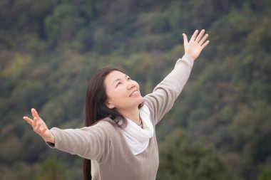 kadın uzanmış eller