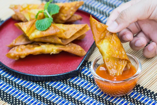 Hluboké smažené wonton — Stock fotografie