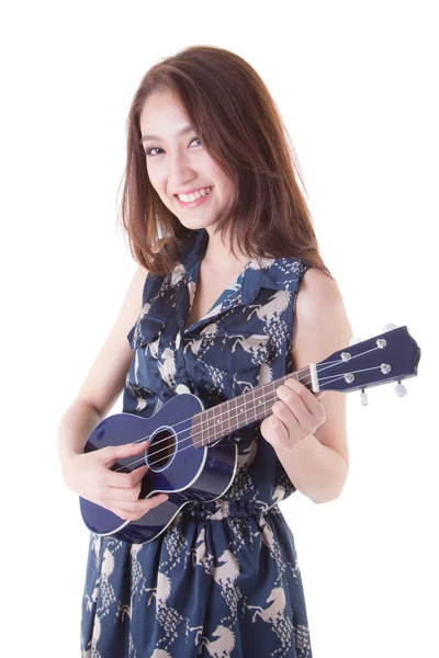 Asiatique femme jouer ukulele — Photo