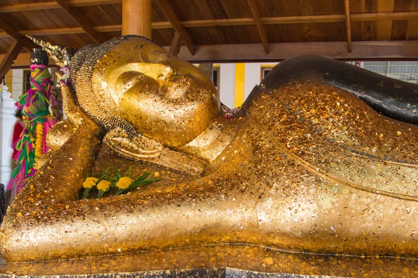 Statue en bouddha inclinable — Photo