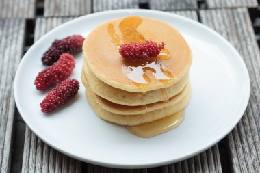 taze meyve ile lezzetli gözleme yığınının