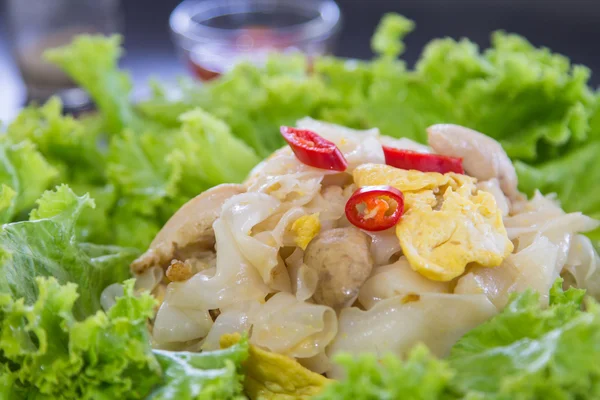 Stir Fried Rice Noodle with Chicken — Stock Photo, Image