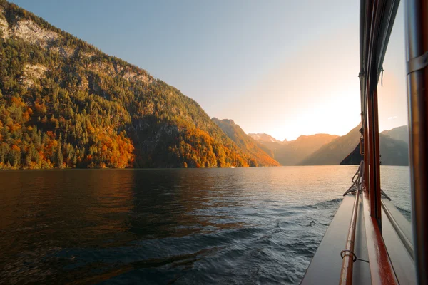 Lago Konigsee en los Alpes bávaros — Foto de Stock