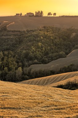 üstünde belgili tanımlık tepe-in tepe Toskana çiftlik