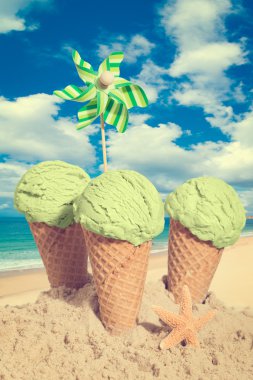 Üç naneli icecreams