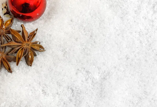 Karda Noel süslemeleri — Stok fotoğraf
