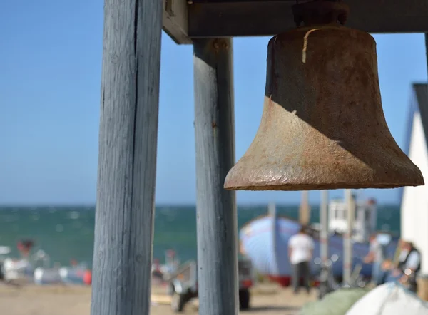 Campana en la playa — Foto de Stock