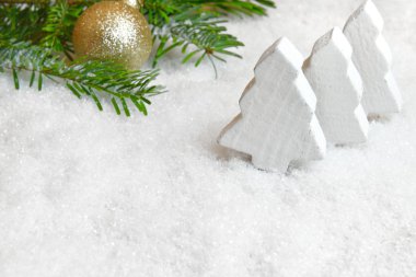 Karda Noel süslemeleri