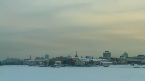 Embankment Ekaterinbourg hiver . — Video