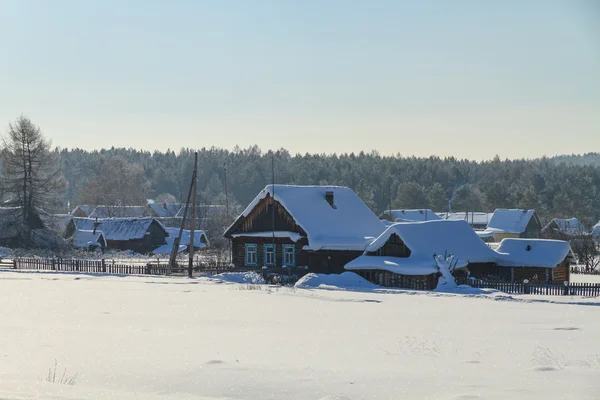 Journée ensoleillée dans le village — Photo