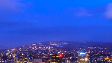 Holmenkollen sis gecikmeler. oslo, Norveç üzerinden şafak