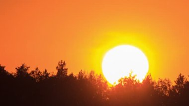 gün batımı yakın çekim. zaman atlamalı