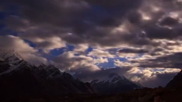 Zobrazí in de bergen. time-lapse — Stockvideo
