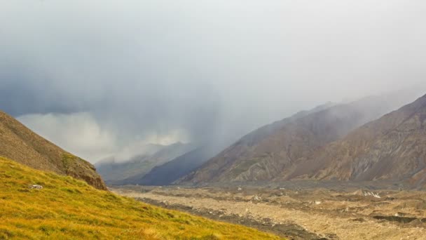 Rain in the mountains. Kirgystan, central Tien Shan — Stock Video