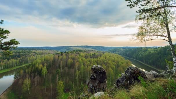 Захід над річкою. Час Лапсе — стокове відео