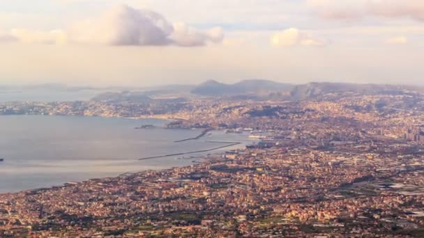 Pohled z Neapole s Vesuv — Stock video