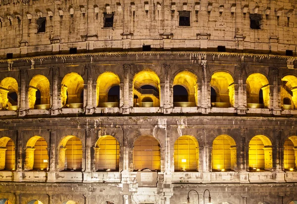 Oblouky Kolosea. Řím, Itálie — Stock fotografie