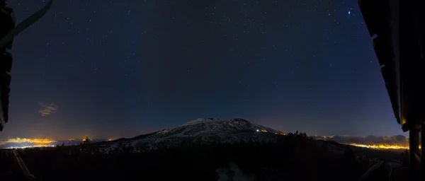 Etna noční panorama. Sicílie, Itálie — Stock fotografie