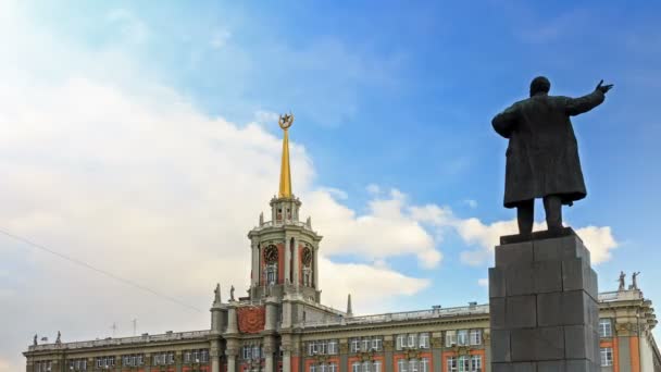 Monument över Vladimir Lenin — Stockvideo