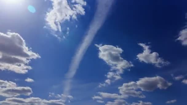 Sombras de nuvens no céu — Vídeo de Stock